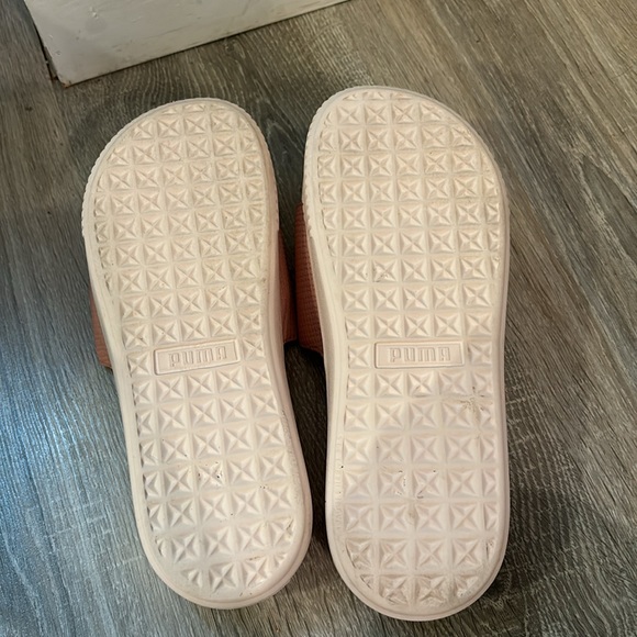 Puma platform slides, women’s size 7.5, pink and rose - Picture 3 of 4